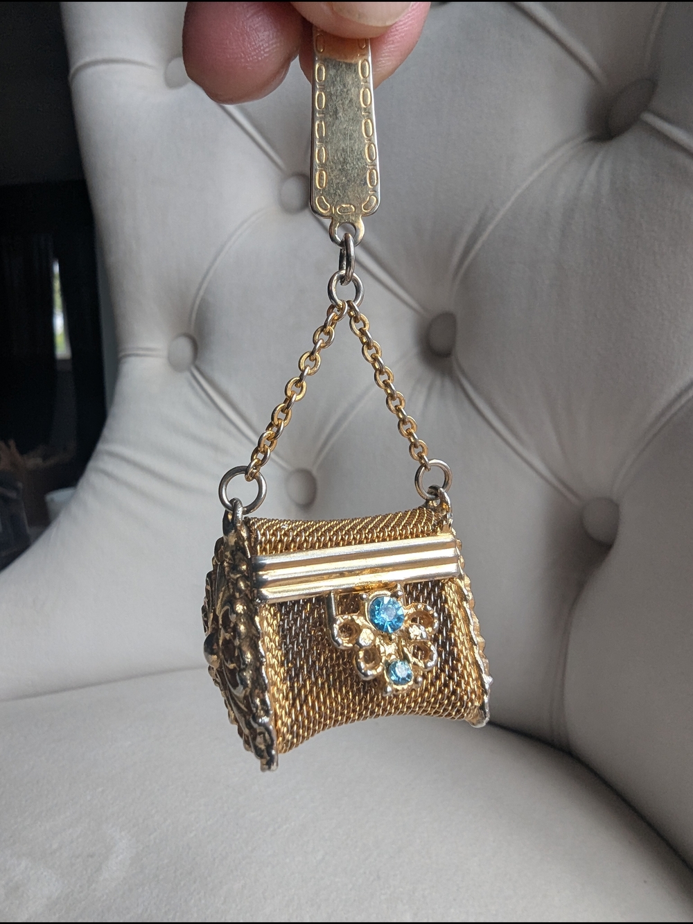 Vintage Goldtone 1929-1930's Mesh Coin Bag Worn As Chatelaine Or Pendant